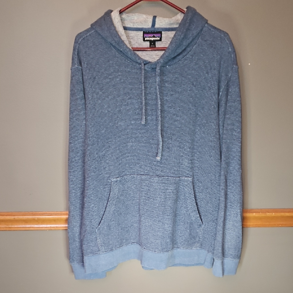 Patagonia Men's Heathered Blue Hoodie